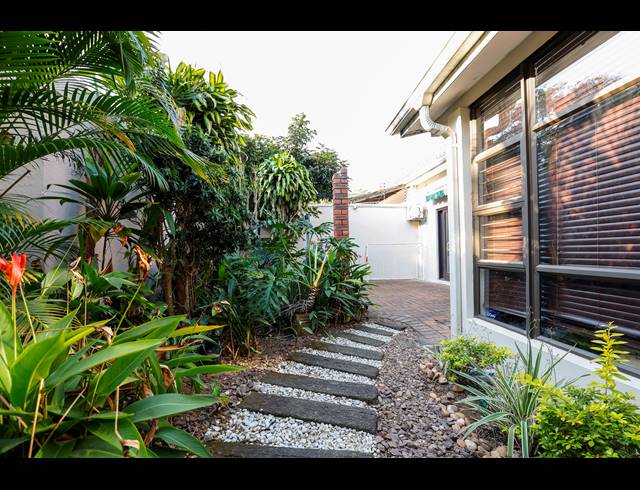 3 BEDROOM FREEHOLD FOR SALE IN GLENWOOD